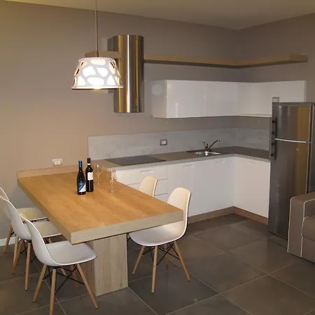 Tre Colline Lägenhet *